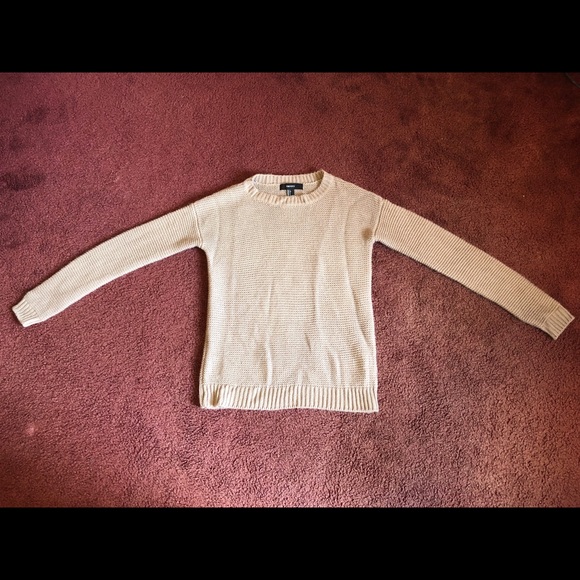 Forever 21 Sweaters - Woman’s long sleeve sweater